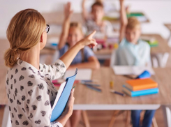 Надбавку к зарплате учителя Анапы будут получать и в 2024 году