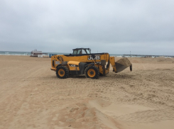 В Анапе неизвестные разрыли песчаные дюны