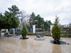 Греческие города на берегу моря: новый арт-объект в Анапе привлекает туристов