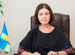 Прямо сейчас, в 16-30 начальник управления образования ответит на вопросы анапчан