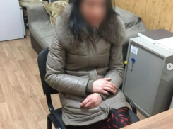 В одном из баров Анапы женщина украла мобильник стоимостью 15 000 рублей