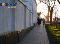 В День марципана в Анапе холодно и снежно