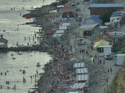 Что местные и отдыхающие думают о плохом курортном сезоне в Анапе 