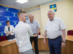 Нескольким анапчанам вручили ключи от новых квартир