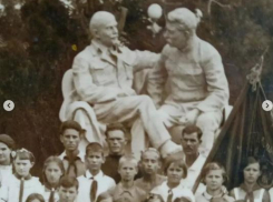 Где в Анапе располагались памятники Сталину