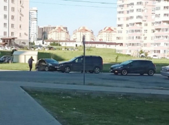 Сегодня утром возле ЖК «Горгиппия» в Анапе произошло ДТП