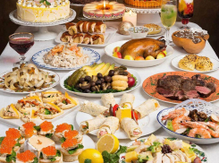 Пальчики оближешь: идеи блюд для новогоднего стола 