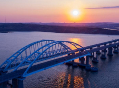 На Крымском мосту, по которому часто ездят анапчане, зафиксировали новый рекорд трафика
