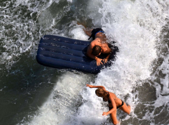 Запрет на надувные плавсредства в Анапе продлен из-за сильного ветра