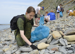 Пляж 40 лет Победы в Анапе активисты привели в порядок