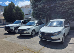 Для горбольницы Анапы закупили три новых автомобиля