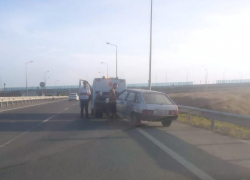 Сотрудники полиции Анапы обнаружили подозрительный бесхозный автомобиль