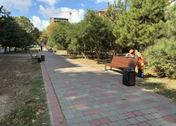 В Анапе обновляют тротуары, пандусы и общественные пространства