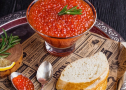 Как анапчанам выбрать хорошую красную икру и рыбу