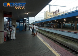 В августе-октябре россияне массово отправятся на поезде в Анапу и две столицы
