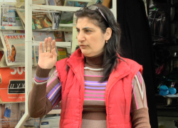 Анапчанка плакала и вырывала цветы с корнями