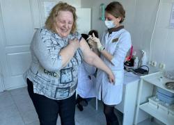 Ревакцинацию от COVID-19 в Анапе проходят сотрудники санаторно-курортной сферы