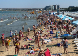 «Штиль сводит с ума»: на пляжах Анапы желтые флаги 