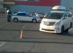 Смертельный задний ход: на парковке в Анапе иномарка сбила пенсионерку