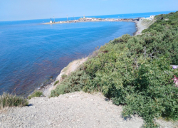 Кто купил себе на Утрише под Анапой в качестве недвижимости научную базу?