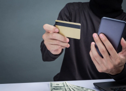 В Анапе трое приезжих пытались продать чужую квартиру по поддельным документам