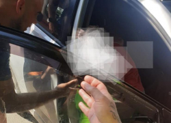 В соседнем с Анапой Новороссийске родители оставили ребенка в автомобиле на жаре