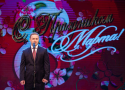 Мэр поздравил анапчанок с Международным женским днем