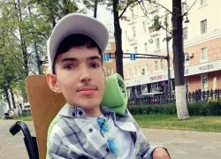 Прикованный к инвалидной коляске анапчанин создал линию молодежной одежды