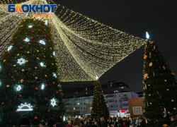 Раз, два, три - елочка гори: в Анапе зажглась главная елка