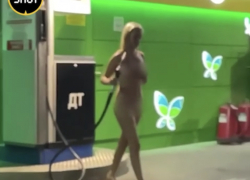 Голая девушка попыталась помыться с помощью шланга с топливом на заправке в Анапе
