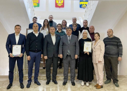 Победители грантовых конкурсов в Анапе удостоились почётных грамот