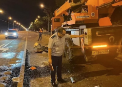 В Анапе водитель пассажирского автобуса протаранил автокран, легковушку и погиб