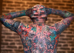 Татуировки по всему телу – для недалеких людей, – считает анапчанин