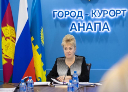 Светлана Маслова лично проверила ход работ на дороге в станице Анапской после жалоб жителей