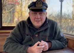 С 8 Марта женщин поздравил основатель медиахолдинга «Блокнот» Олег Пахолков