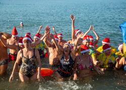 «Дед МОРЖоз»: анапские Деды Морозы устроят заплыв в Черном море