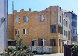 Эти несносные дома: мэрия Анапы требует демонтировать «самовольный недострой» в Сукко