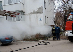 В Анапе полыхал огнём подвал жилой многоэтажки, причиной пожара мог стать поджог