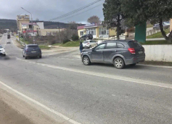 Под Анапой велосипедист выехал на главную дорогу и оказался под колесами автомобиля