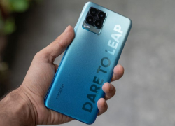 В Анапе у женщины в баре украли мобильный телефон