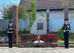 Никто не забыт и ничто не забыто! В кадетской школе открыли мемориал выпускникам, погибшим в зоне СВО 