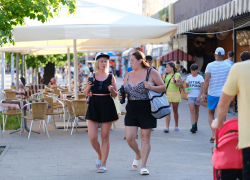 «Мы никому не позволим продавать сомнительное пойло»: на Кубани создадут группы по выявлению суррогатного алкоголя