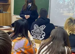 Школьников и студентов из Анапы проинформировали о секретах манипуляции