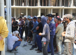 В Анапе на строящемся объекте выявили более 100 трудовых мигрантов