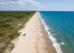 Жители Витязево бьют тревогу: курорт остался без доступа к морю и парковок