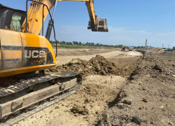 Объединение Супсехского шоссе и улицы Ленина в Анапе продолжается