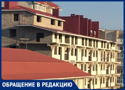 В Анапе подростки путешествуют по крышам недостроев... с риском для жизни!
