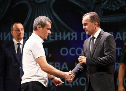 Губернатор Кубани наградил анапских казаков