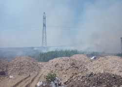"Если огонь найдет полоску сухостоя, дойдет и до хутора" - в Анапе за утро сразу два пожара