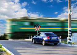 Какие опасности таят в себе железные дороги для автолюбителей в Анапе? 